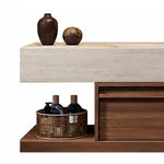 Open shelf display, flexible storage space for toiletries